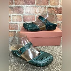 L’Artiste by Spring Step Lizzie Rose womens wedge mules size 37 Eu size  6.5 - 7